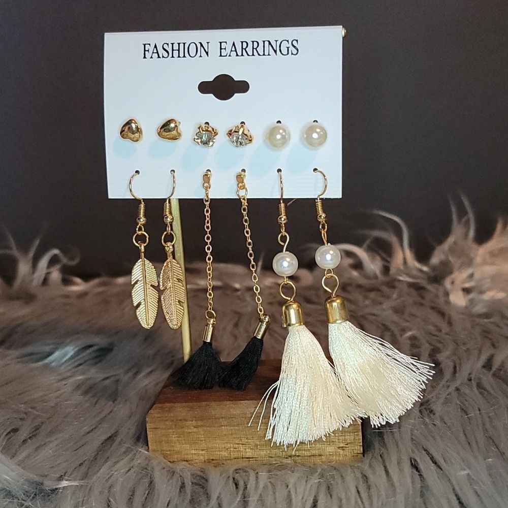 🪦 5/$30 6 Pair Earing Set